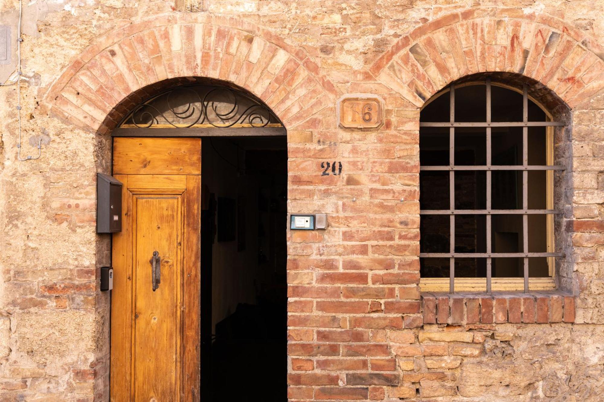La Nicchia Apartment San Gimignano Exterior photo