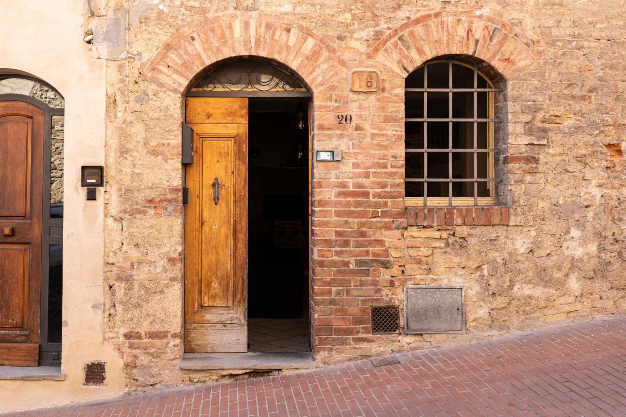 La Nicchia Apartment San Gimignano Exterior photo